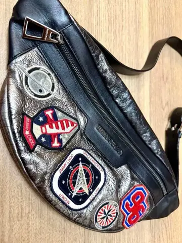 지미추 가죽 실버 바디백 JIMMY CHOO