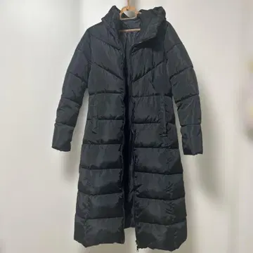 롱 기장 후드 부착 다운 자켓 블랙