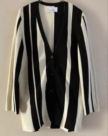 AKIRANAKA 가디건 size 2