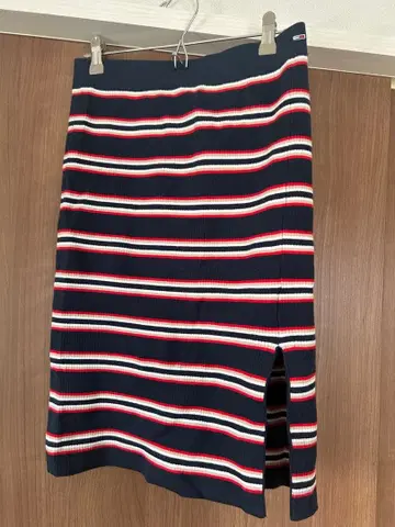TOMMY JEANS 니트 스커트