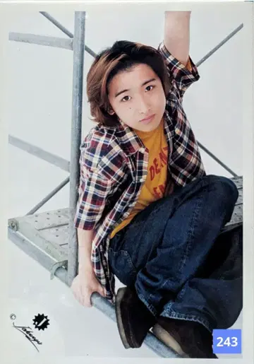 아라시 오노 사토시 공식 사진(243) 초기 구 J 로고