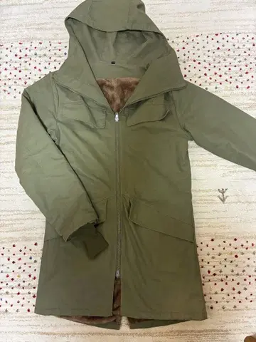 올리브색 플리스 안쪽 모즈 코트 M 사이즈