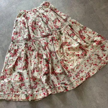 새상품급 핑크하우스 티어드 피코프릴 꽃무늬 스커트 올 패턴 프리