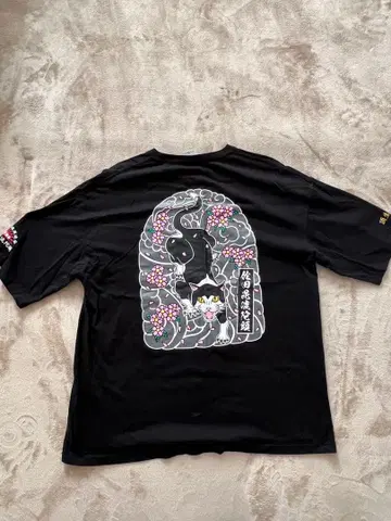 사타 빌더즈 T셔츠 고양이