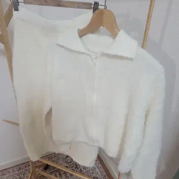 화이트 복슬복슬 집업 세트