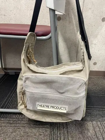 THEATRE PRODUCTS 메쉬 포켓 숄더백