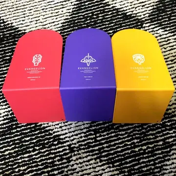 에반게리온 로고 포함 박스 세트