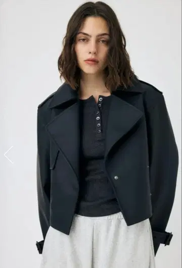 마우지 LEATHER SHORT 트렌치 자켓