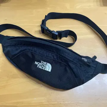 THE NORTH FACE 블랙 웨스트 파우치