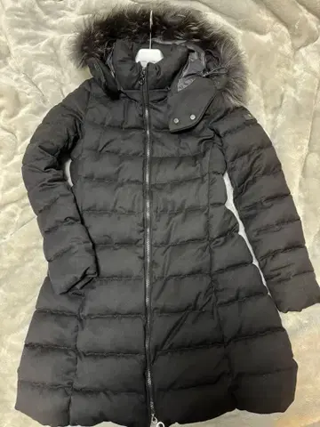 TATRAS 블랙 다운 자켓 LTA2044571 라비아나 블랙 01