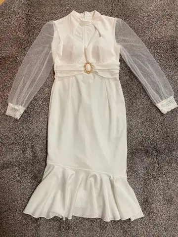 데이지 스토어 화이트 프릴 드레스 L 사이즈