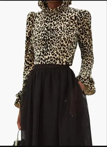 batsheva 바트셰바 레오파드 무늬 벨벳 숏 기장 블라우스 벨 슬리브