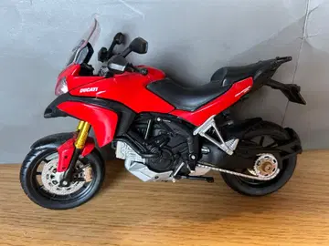 두카티 멀티스트라다 1200 S 파이크스 피크 피규어