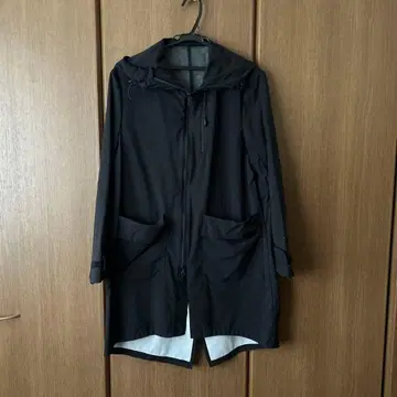 블랙 후드 부착 아우터