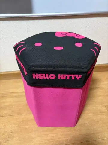 헬로키티 수납 가능한 스툴 스툴박스