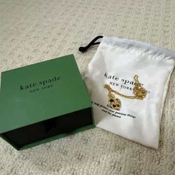 kate spade 팔레트형 목걸이