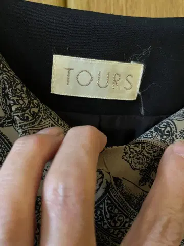 TOURS 블랙 원피스 수트