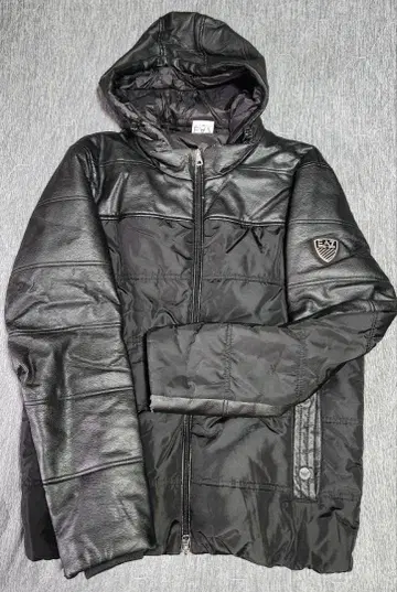 엠포리오 아르마니 EA7 충전솜 블루종