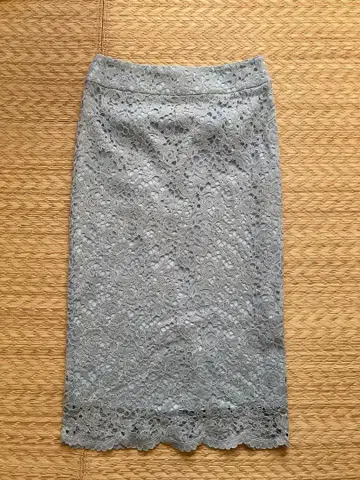 IENA 레이스 무릎 기장 스커트