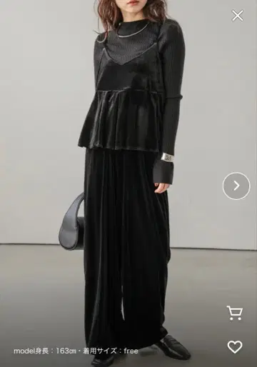 AMELY 블랙 벨로아 셋업 프리 사이즈