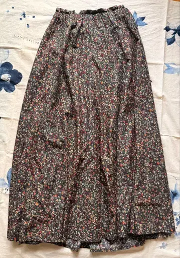 팔라스 팰리스 미니 꽃무늬 플레어 스커트