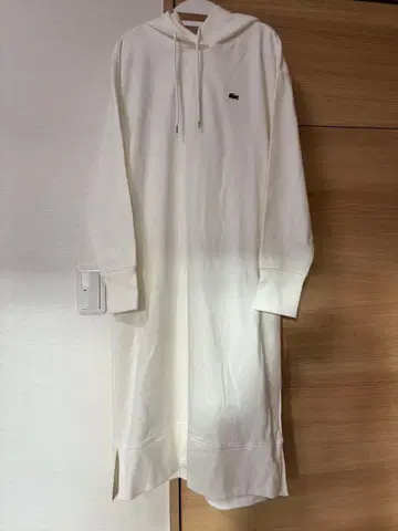 택 포함 새상품 라코스테 LACOSTE 후드 부착 원피스 화이트 36