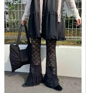 WC 밑단 프릴 레이스 팬츠