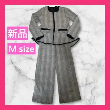 그레이와 블랙 체크 무늬 셋업 페플럼 M size