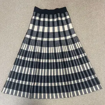 XOXO 니트 스커트