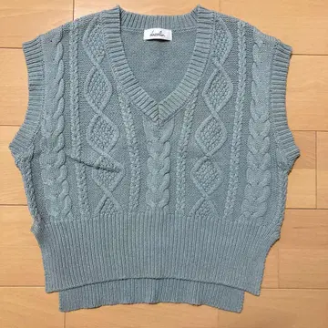 dazzlin 케이블 짜임 니트 베스트 라이트 블루