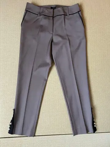 LAVIN 펄 장식 그레이 팬츠