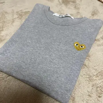 PLAY 그레이 반팔 T셔츠 하트 자수