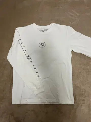 adultvirus 아다루토바이러스 STAFF 롱T셔츠