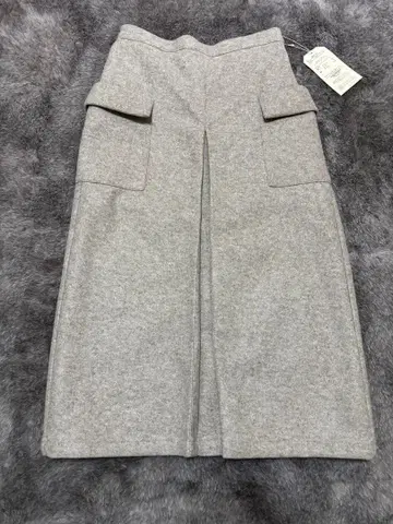 울 혼방 포켓 부착 롱 스커트 미사용품