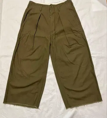 saby 20AW tuck baggy khaki 치노 팬츠