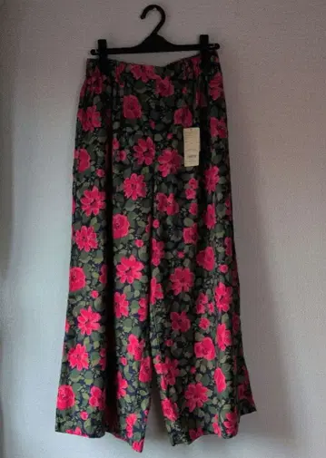 스튜디오 클립 꽃무늬 와이드 팬츠