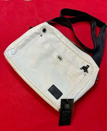 화이트 메신저 백 중형