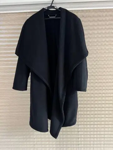 GYDA 블랙 롱 코트