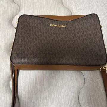 마이클코어스 숄더백