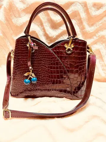 버건디 크로커다일풍 핸드백 작음