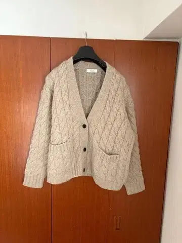 ebure 케이블 짜임 니트 가디건