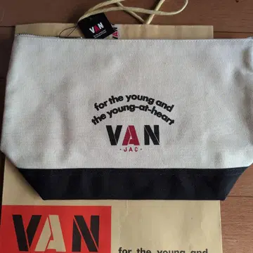 VAN 백인 파우치