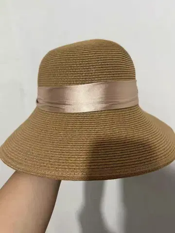 베이지 스트라이프 햇 핑크 리본