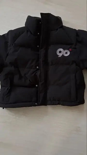 9090 다운 블랙 S 사이즈
