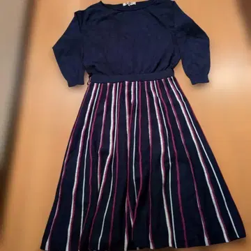 네이비 스트라이프 니트 원피스