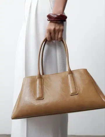 ZARA CITY 크랙 텍스처 백