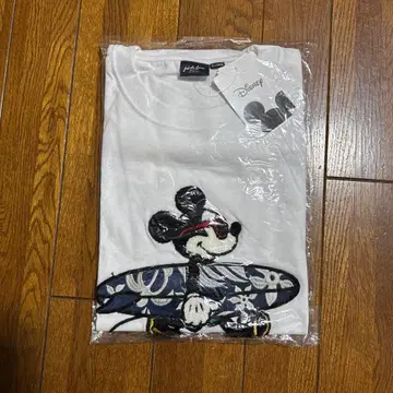 Disney 미키마우스 서핑 T셔츠 새상품 택 포함