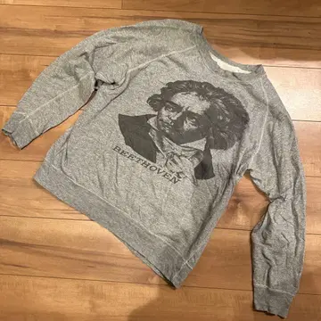 베토벤 프린트 맨투맨 L 사이즈