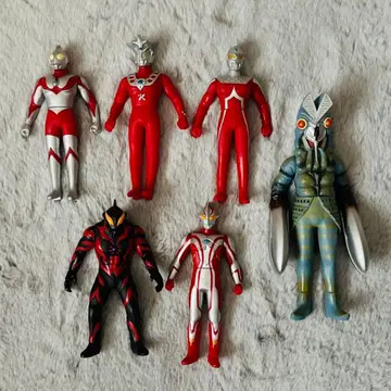 울트라맨 소프트 비닐 피규어 인형 6체 세트