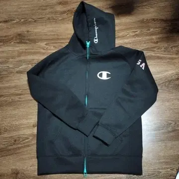 Champion 블랙 집업 후드티